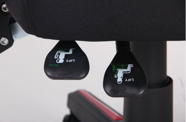 Крісло АМФ VR Racer Radical Taylor Чорний/Червоний Крісло АМФ VR Racer Radical Taylor Чорний/Червоний-14