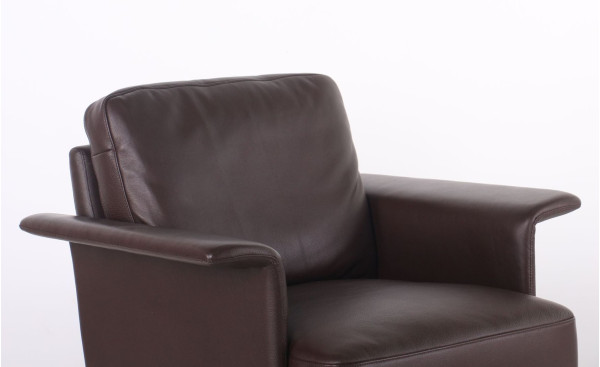 Кресло AMF Lorenzo Brown-7