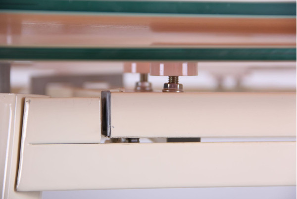 Раскладной обеденный стол AMF Виктория База-Стекло сливочный-7