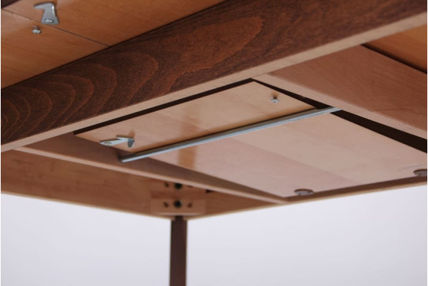 Розкладний обідній стіл AMF Віндзор Горіх світлий МДФ-12