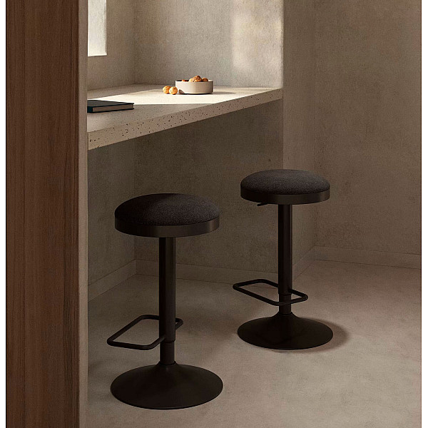 Барный стул La Forma ZAIB C0600009SO01 Черный ткань синель-1