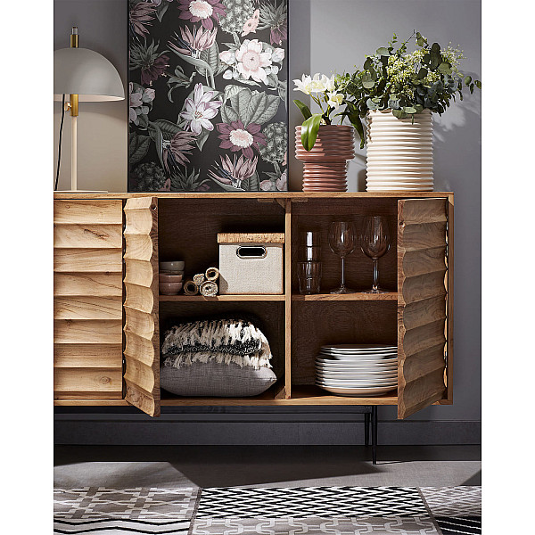 Комод 3-х дверный La Forma DELSIE CC1129M46-4