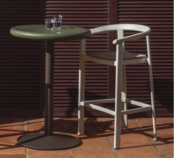 Барный стул La Forma Erice O00309RO39 Экрю-1