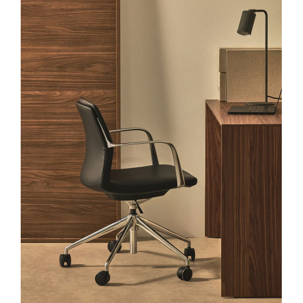 Офисное кресло La Forma Nerlan C00186FA01 Черное-1