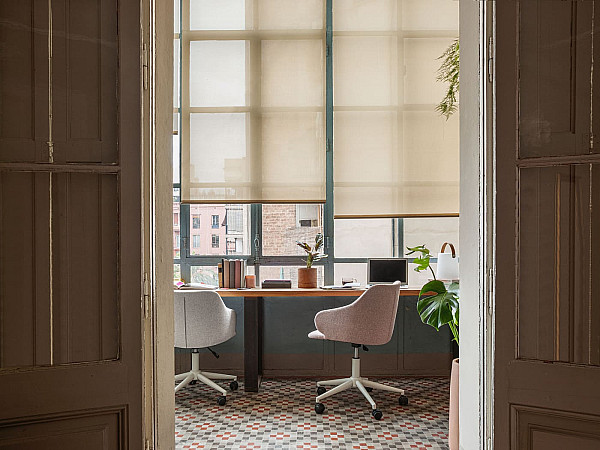 Стул на колесиках La Forma Einara CC2261GR24 Розовый-2