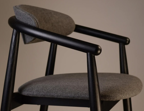 Полубарный стул Lovko Mamont Soft Черный/Austin 19-4