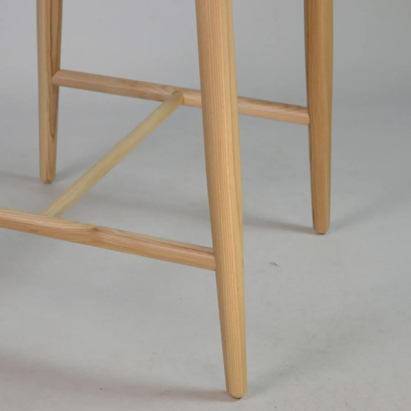 Полубарный стул Lovko Panda New Натуральный ясень/Hevia 207.09-9