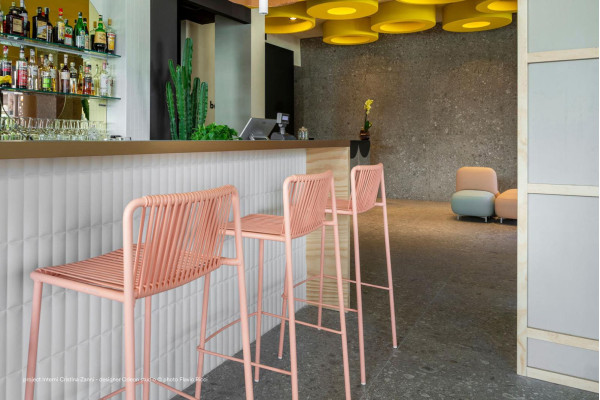 Напівбарний вуличний стілець Pedrali Tribeca 3667/RA100E Рожевий-14