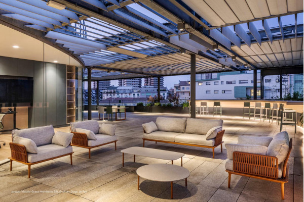 Напівбарний вуличний стілець Pedrali Volt 677/GA Сірий-15