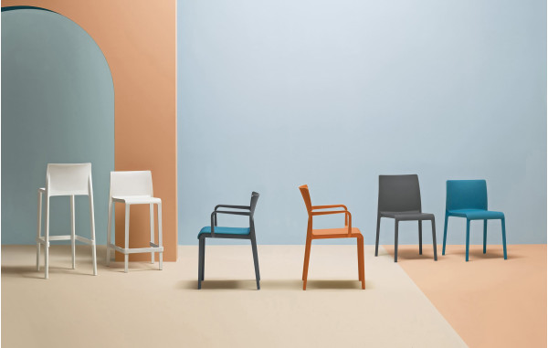 Полубарный уличный стул Pedrali Volt 677/BI Белый-12