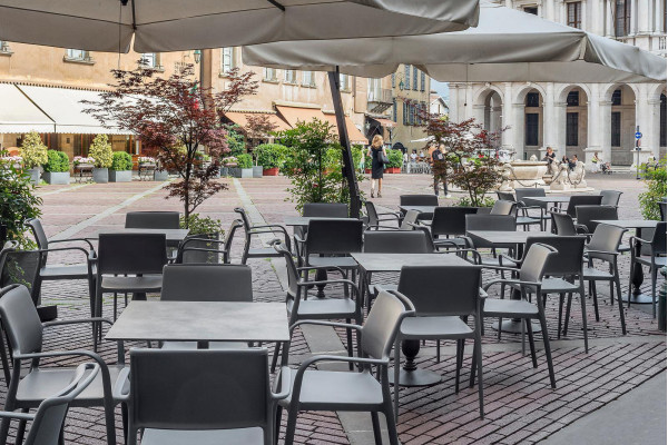 Пластиковый стул Pedrali Ara 315/GA Серый-8