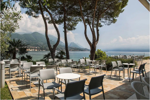 Пластиковий стілець Pedrali Ara 315/GC Сірий-10