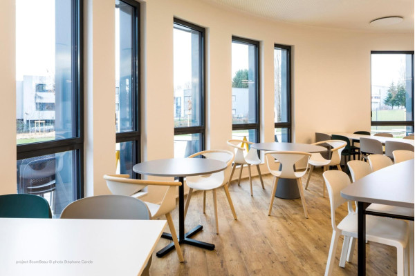 Пластиковий стілець Pedrali Dome 260/BI Білий-7