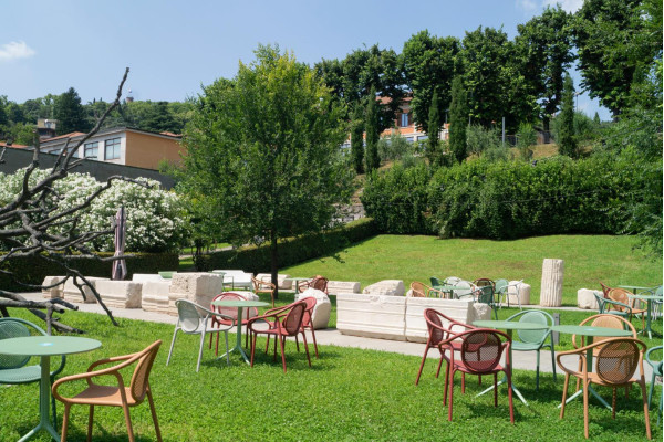 Пластиковый стул Pedrali REMIND 3735/TE Оранжевый-10