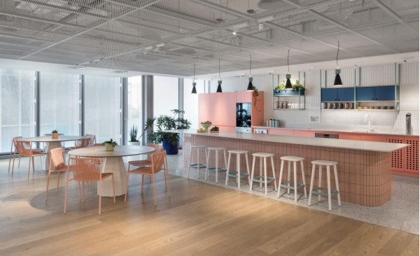 Стул уличный Pedrali Tribeca 3660/RA100E Розовый-13