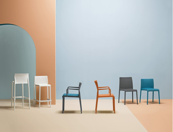 Пластиковый стул Pedrali Volt 670/NE Черный-8