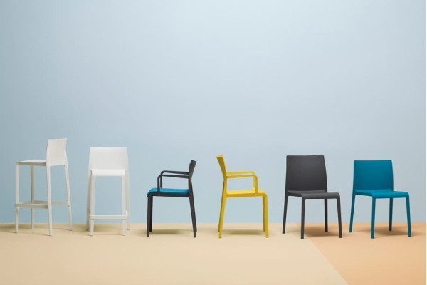 Пластиковый стул Pedrali Volt 670/NE Черный-14