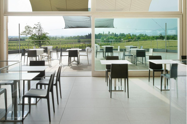 Пластиковый стул Pedrali Volt 670/NE Черный-18