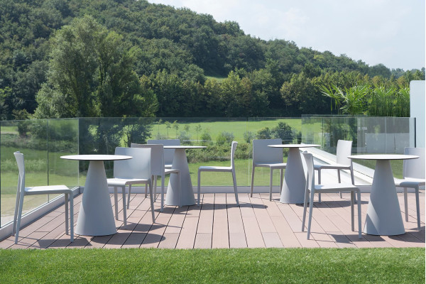 Пластиковий стілець Pedrali Volt 670/BI Білий-23