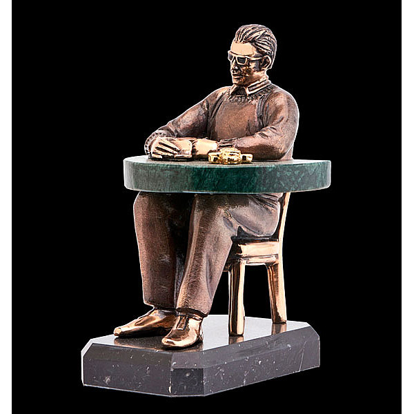 Статуэтка бронзовая Vizuri (Визури) Звезда покера H05-2